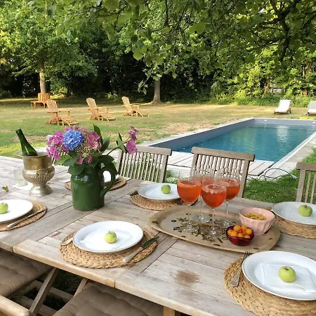 Villa De 6 Chambres A Fresne Cauverville Avec Piscine Privee Jardin Clos Et Wifi A 30 Km De La Plage